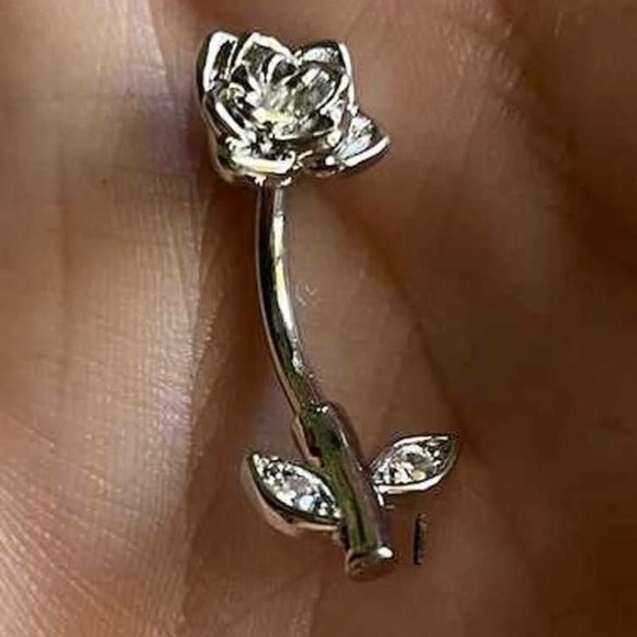 14g Silver Flower Shaped Belly Ring- NWT - Picture 12 of 15